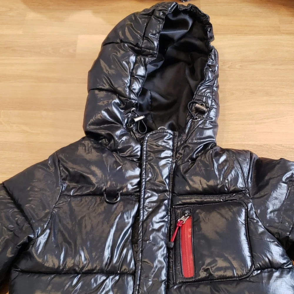 Shiny puffer jacket! - Picture 3 of 13